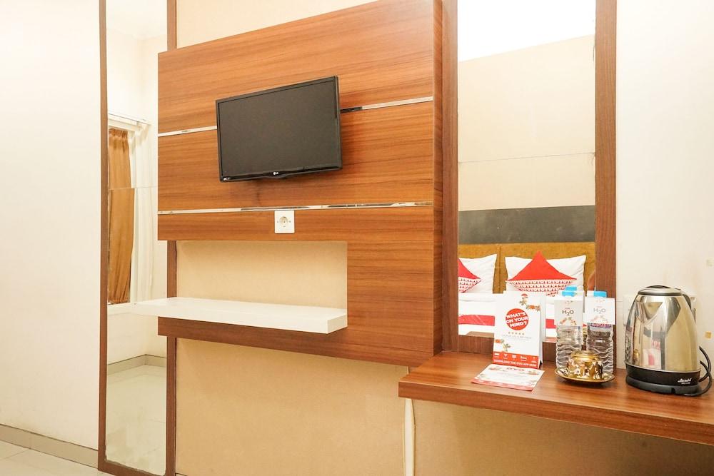Oyo 450 Semampir Residence Surabaya Buitenkant foto